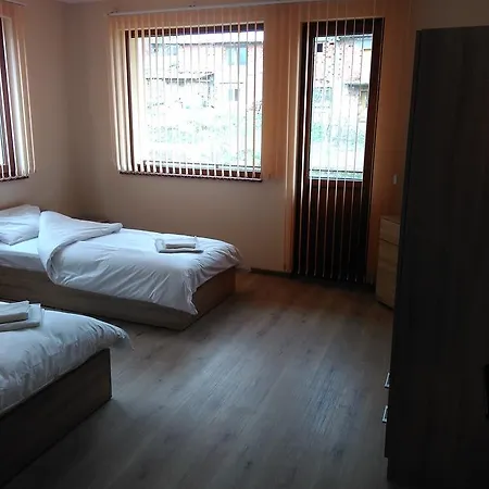 Casa de hóspedes Demika *