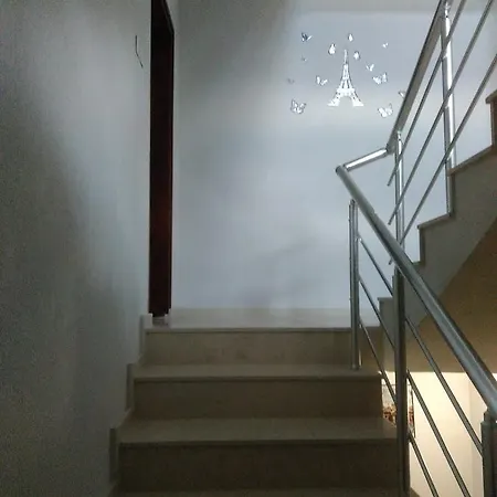 Casa de hóspedes Demika *